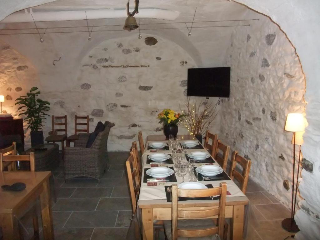 Le Domaine Du Grand Cellier Chambres D'Hotes En Savoie Tournon Екстер'єр фото