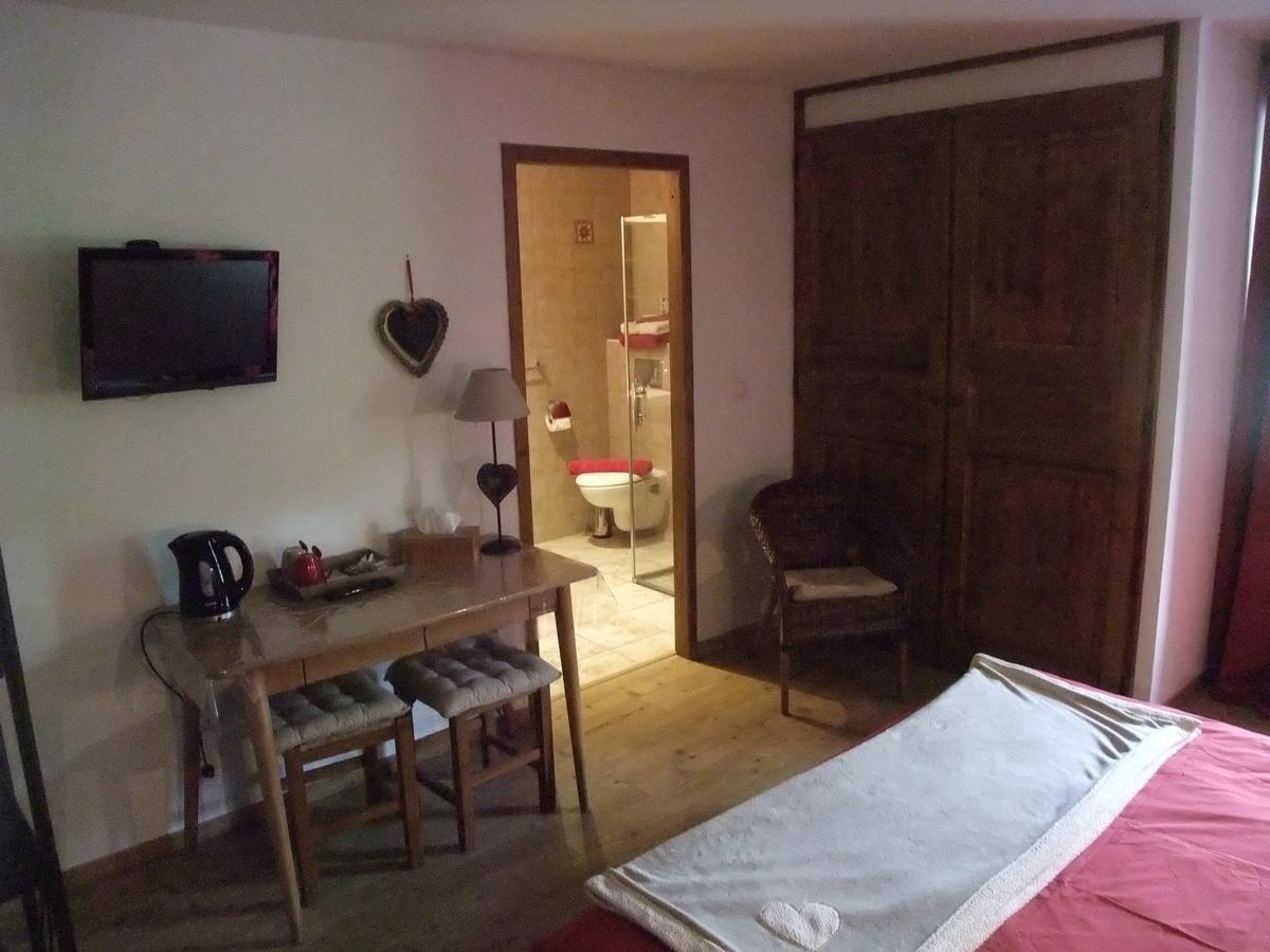 Le Domaine Du Grand Cellier Chambres D'Hotes En Savoie Tournon Екстер'єр фото